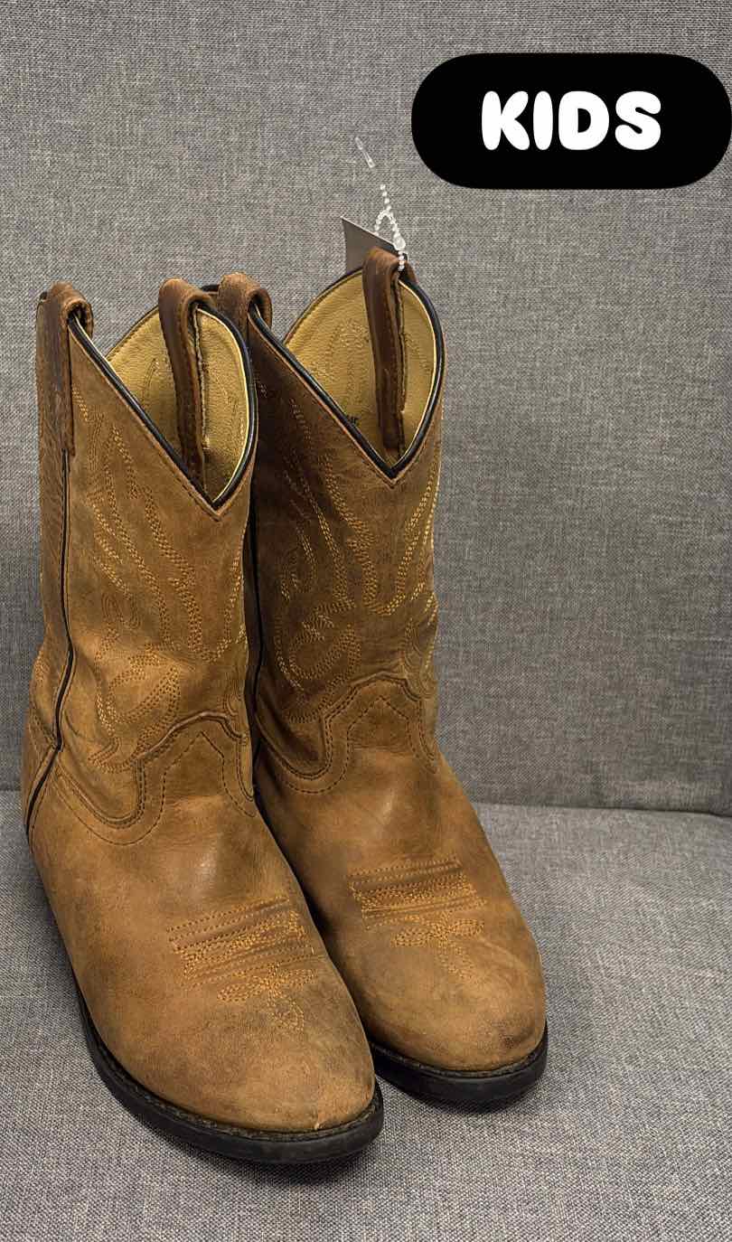 2.5 Smoky Shoes