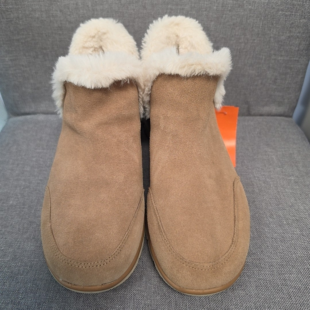 8.5 Sketchers Shoes