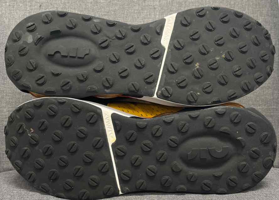 10.5 Nike Air Sneakers