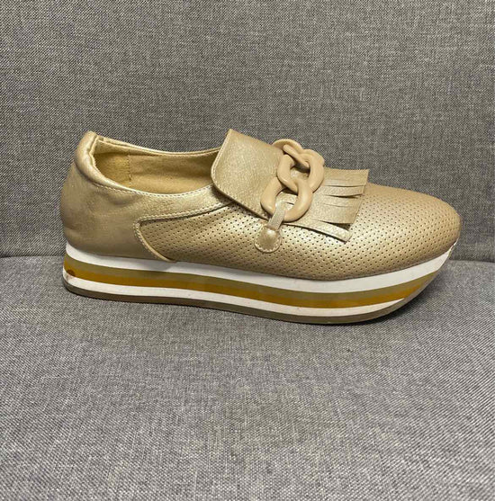 8 COCONUTS Loafers