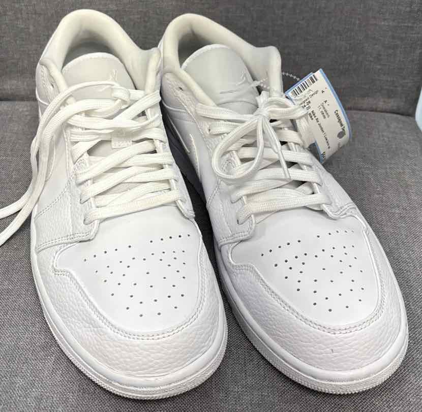 11 Nike Sneakers
