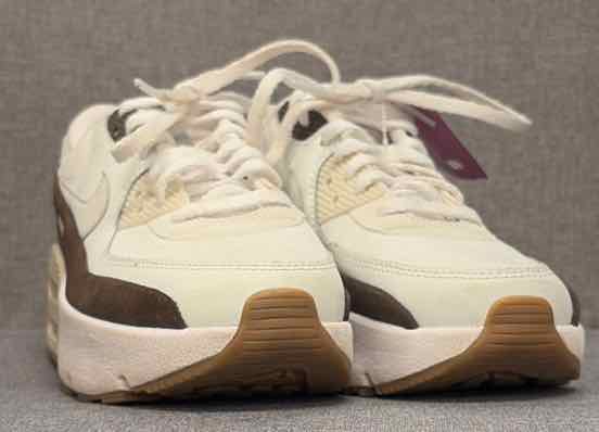 7 Nike Sneakers