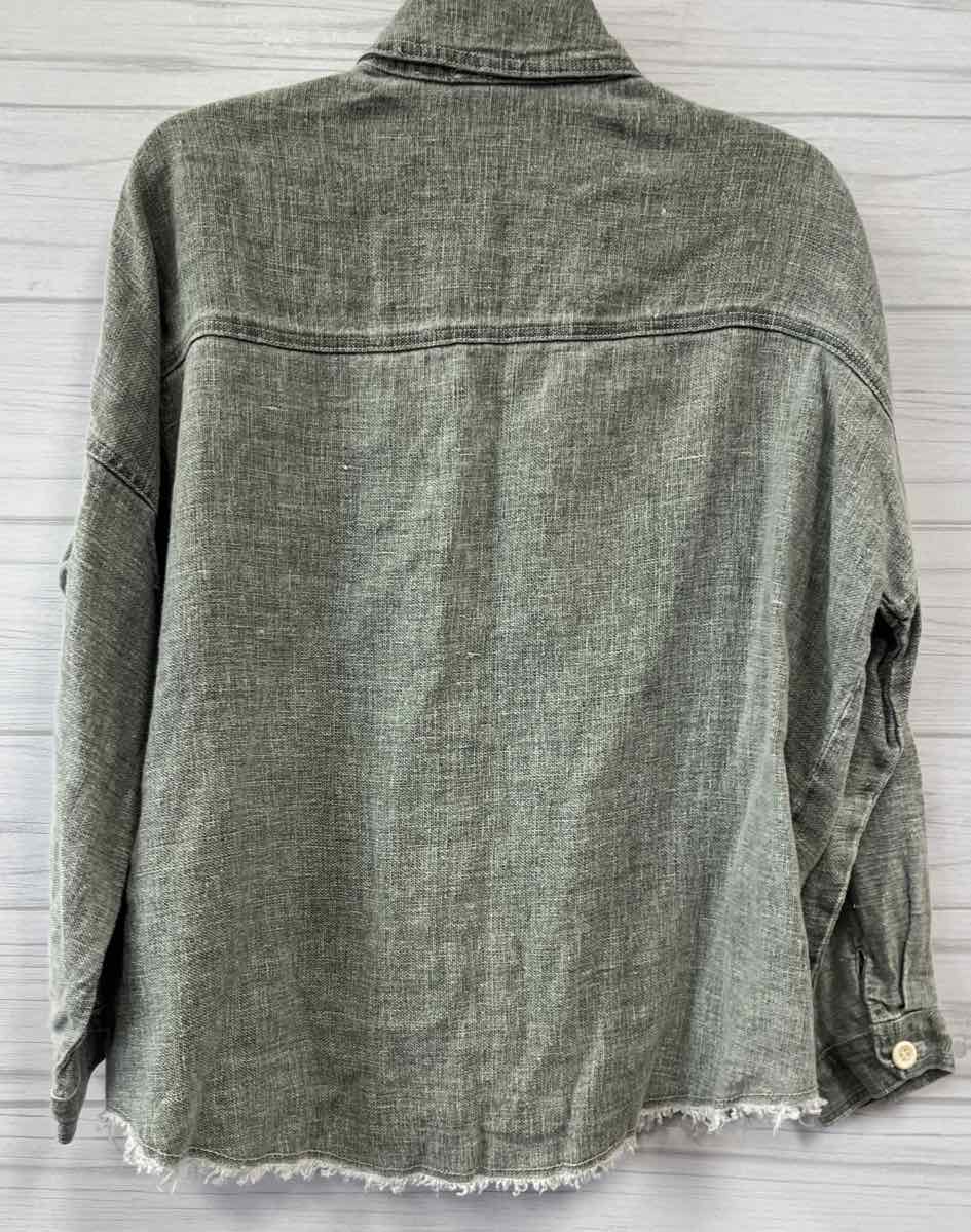 Size M Zara Shirt