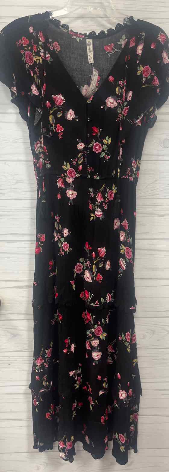 Size M American Rag Dress