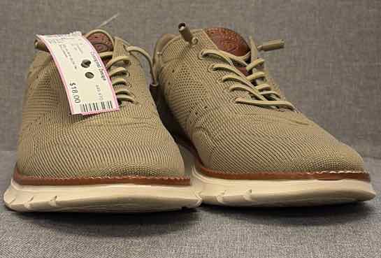 40 Ave Leisure Sneakers