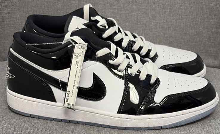 11 Nike Sneakers