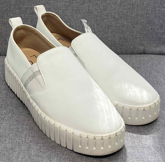 37 Silent D Loafers