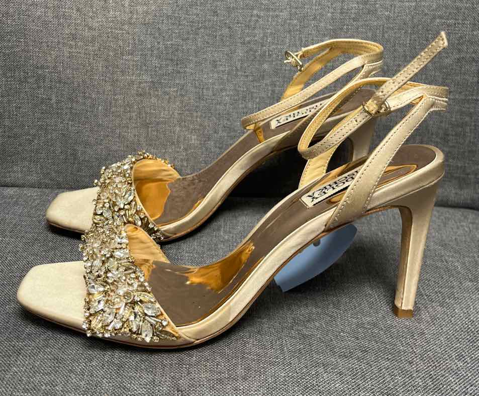8 Badgley Mischka Shoes