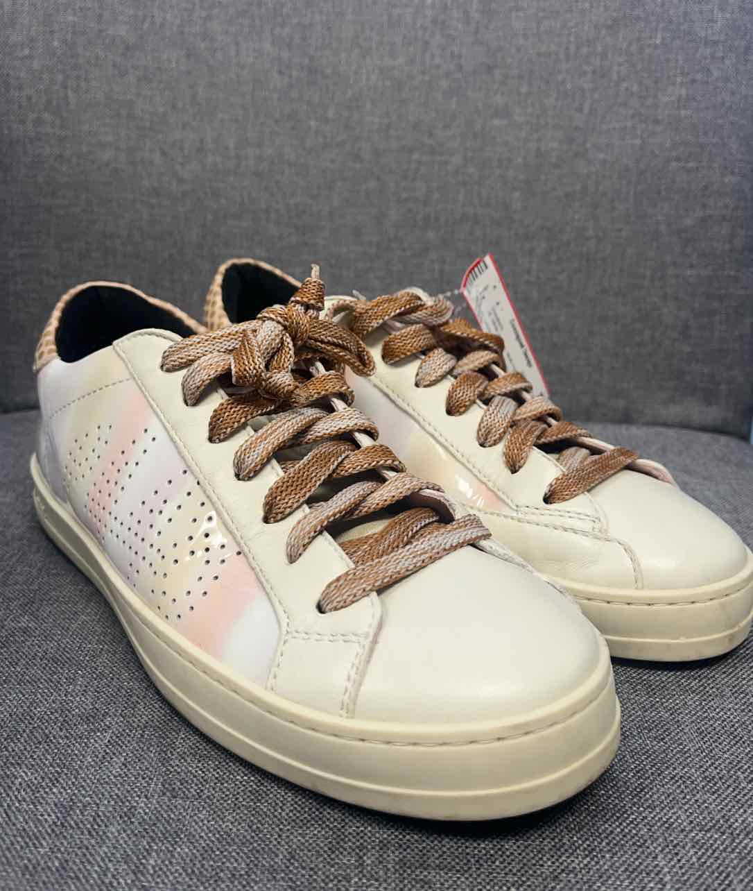 38 P448 Sneakers