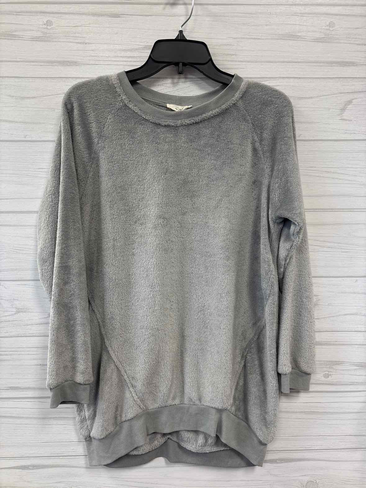 Size S easel Sweater