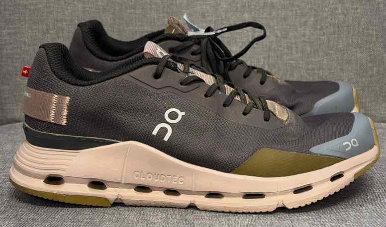 6 On Sneakers