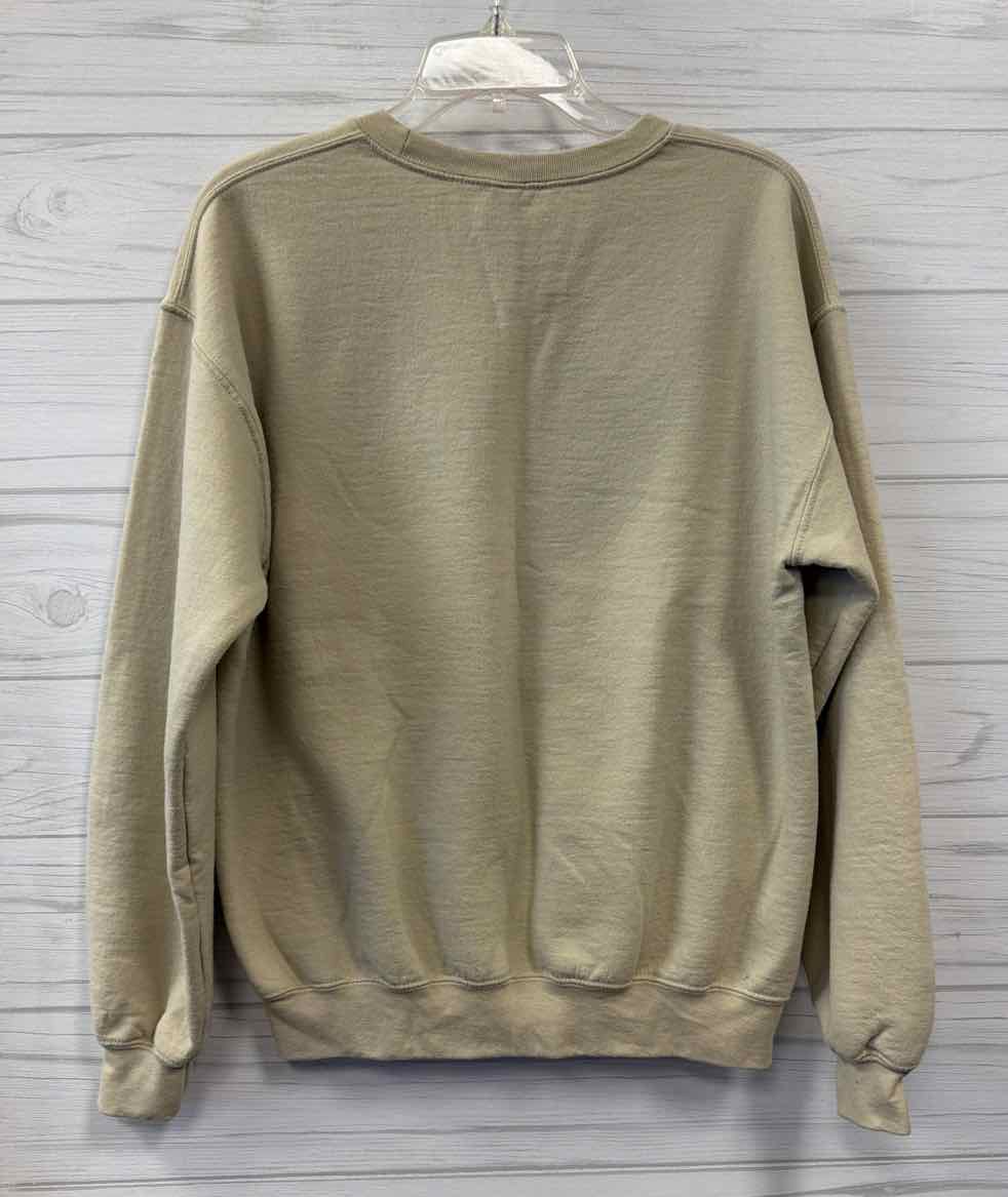 Size M Gildan Sweater