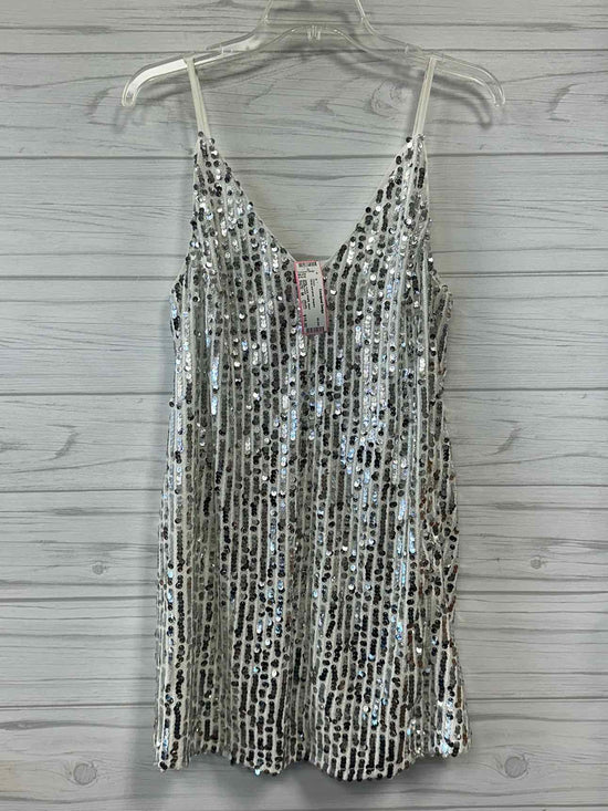 Size M Buddy Love Dress