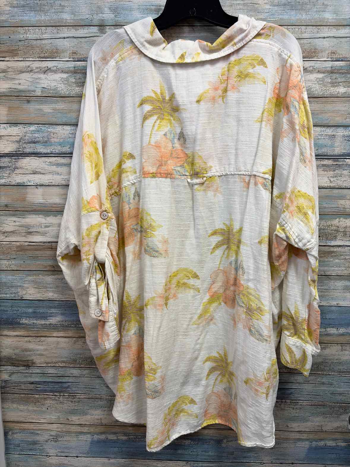 Size M American Eagle Shirt