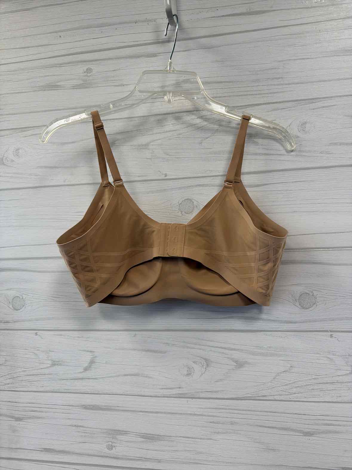 Size 38B Honeylove Bra