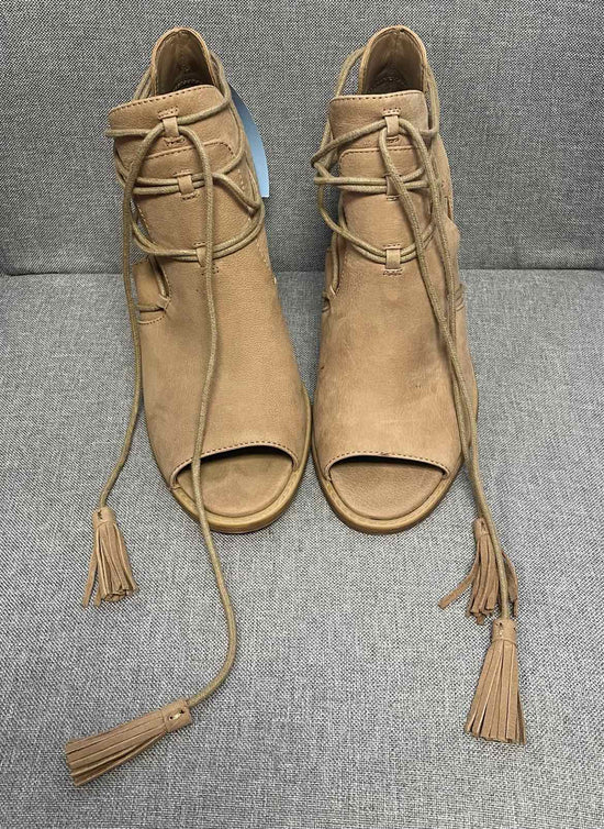 8.5 Jessica Simpson Shoes
