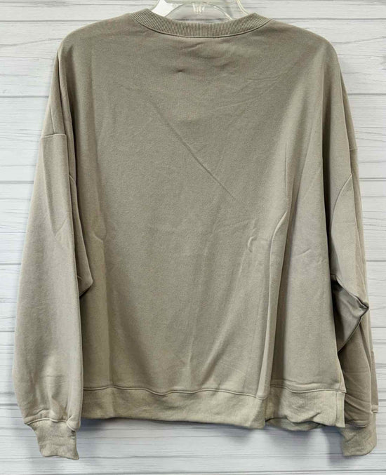 Size M easel Shirt