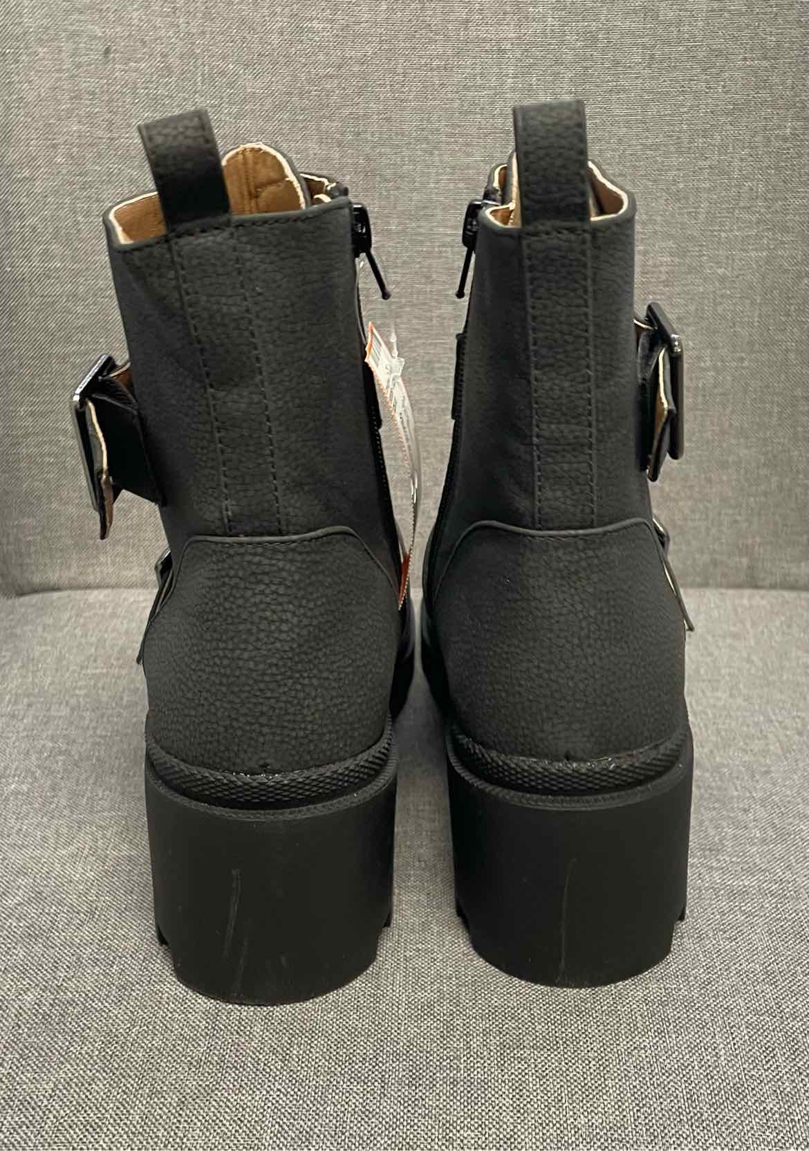 9.5 Yellow Box Boots