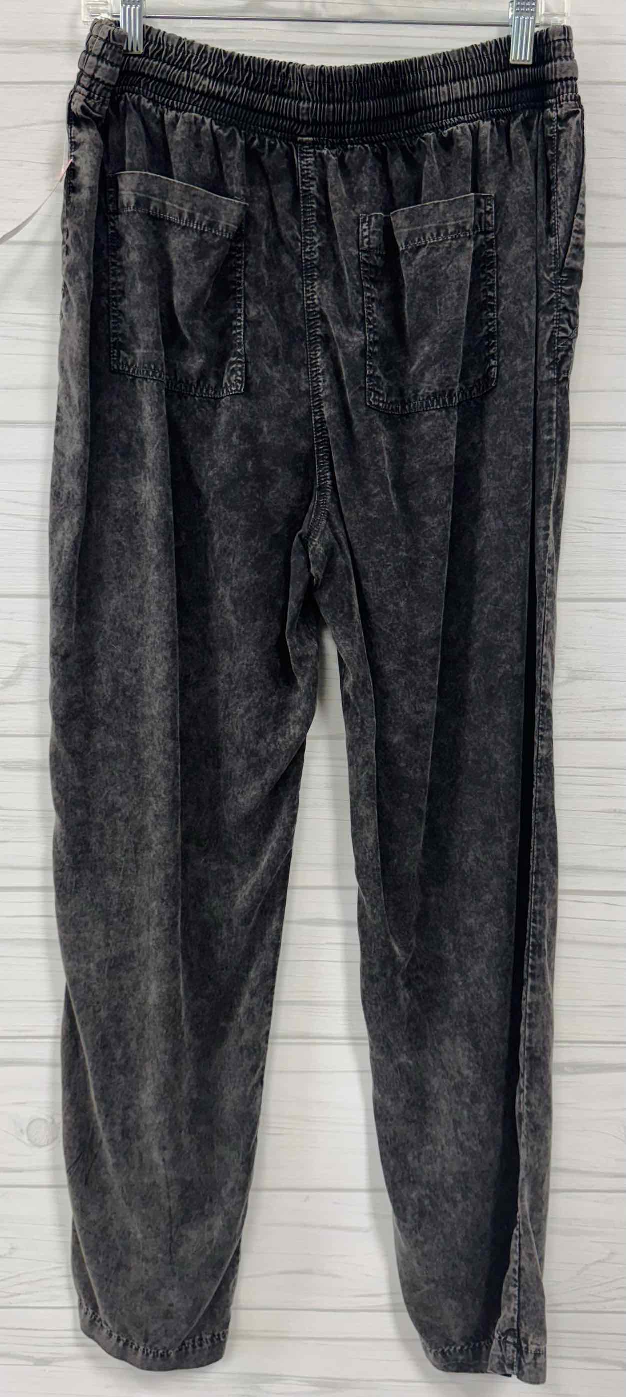 Size M RAE MODE Pants