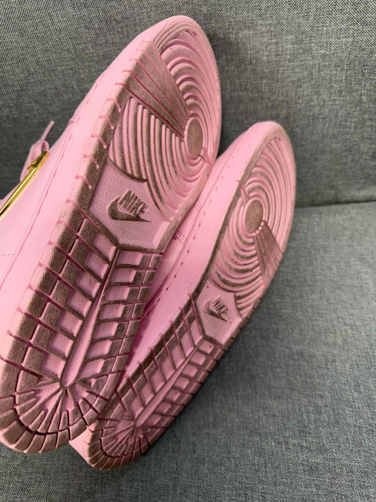 11 Nike Sneakers