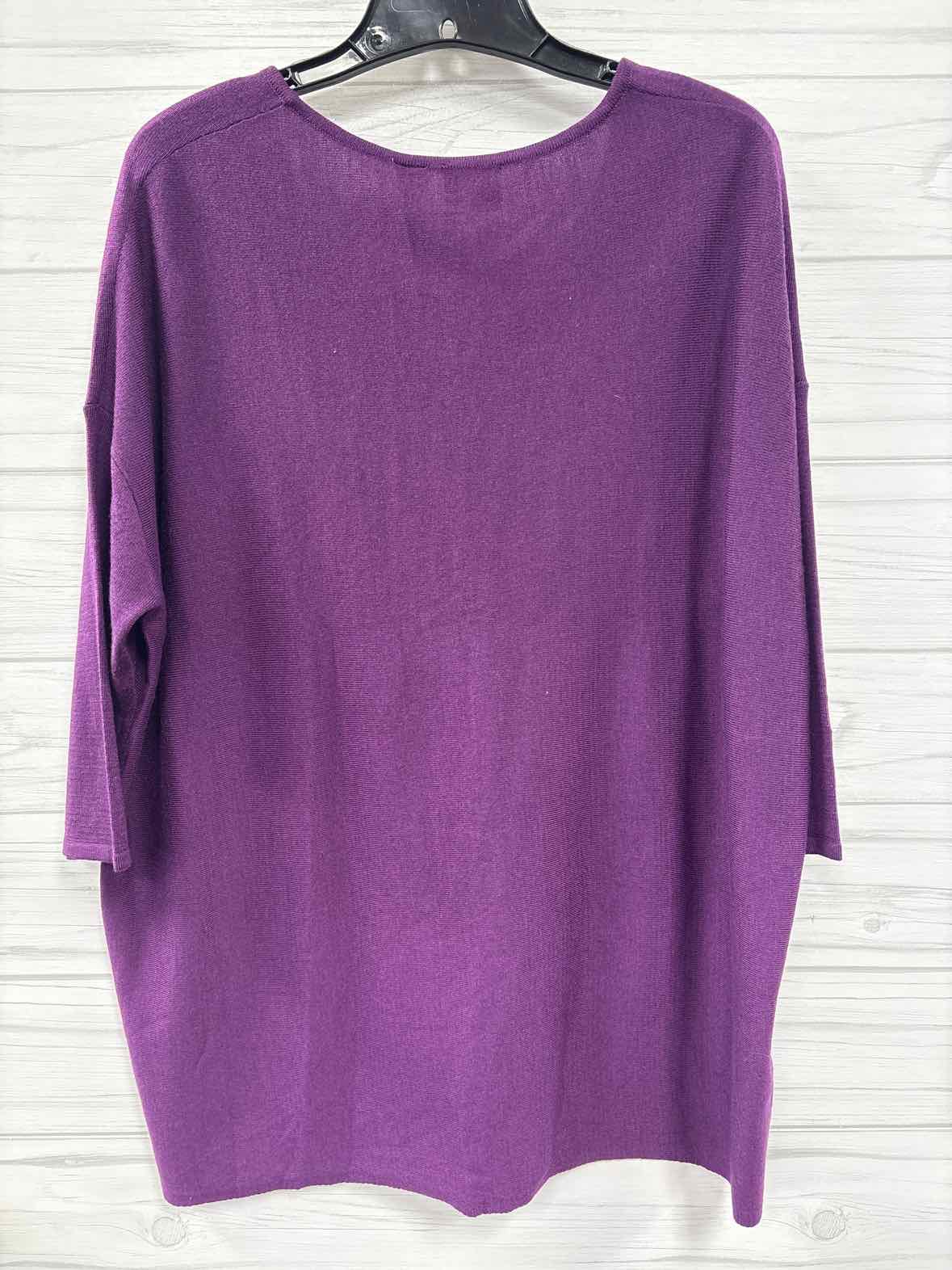 Size M/L KERISMA Sweater