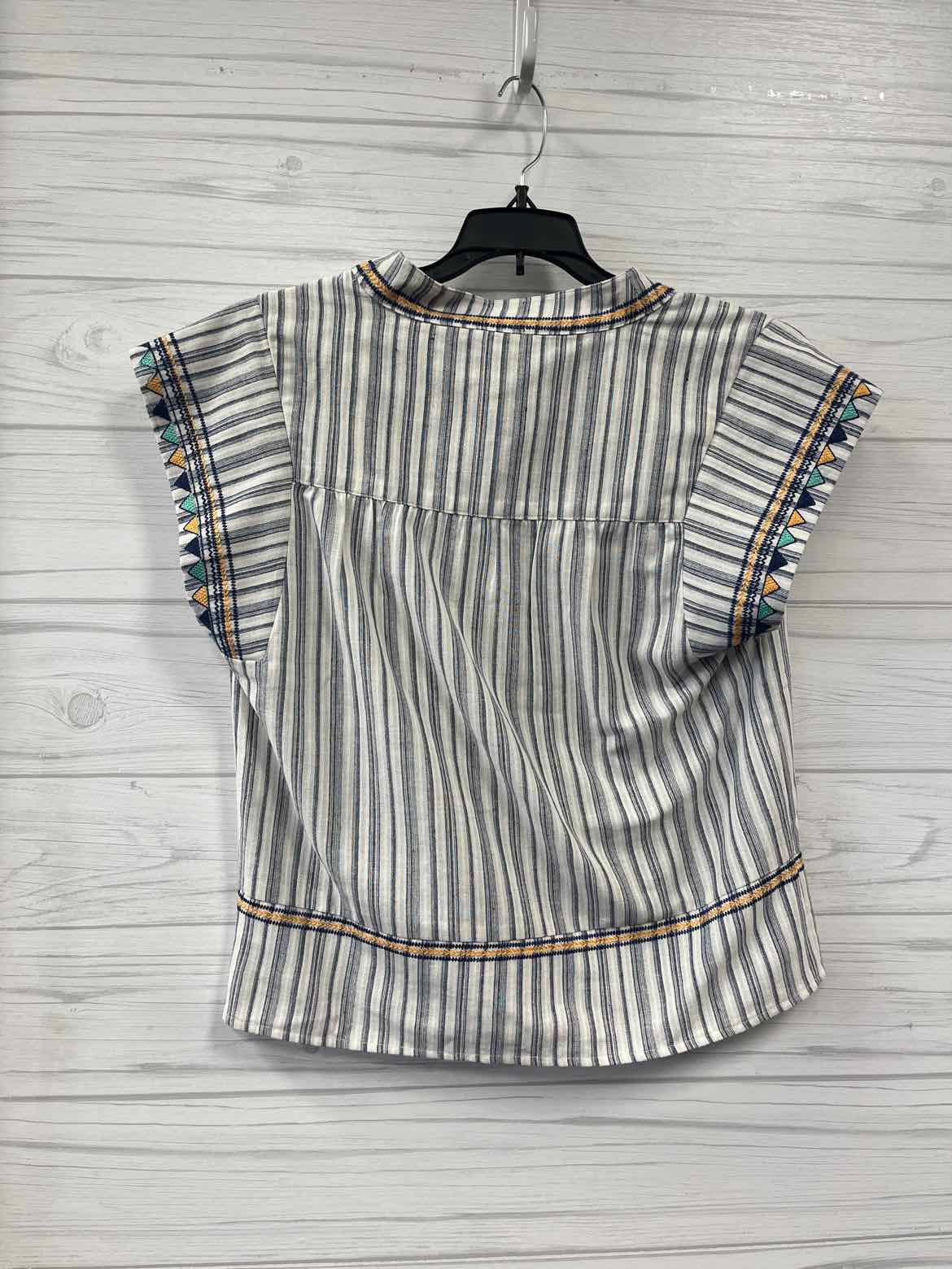 Size S lovestitch Shirt