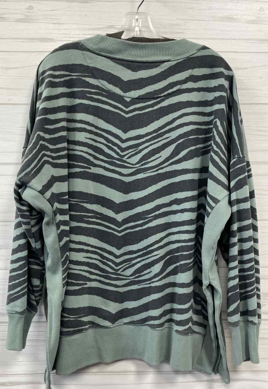 Size M Aerie Sweater