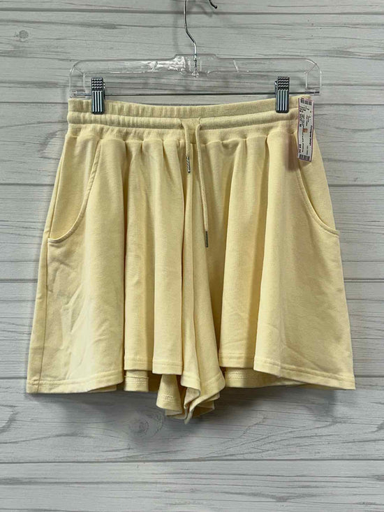 Size M day + moon Shorts