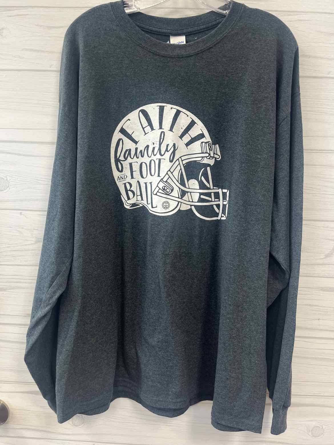 Size XL Gildan Shirt