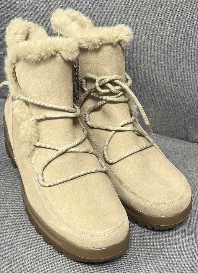 11 Baretraps Boots