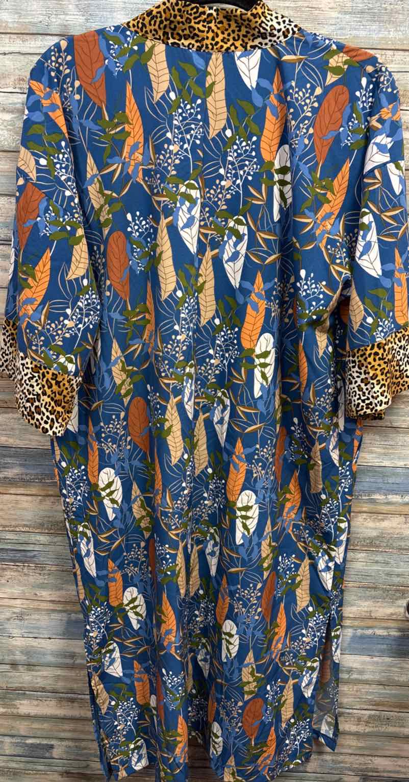 Size S easel Cardigan