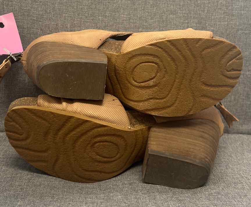 7 OTBT Shoes