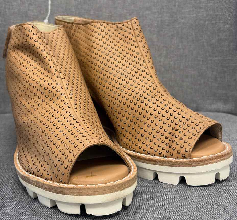 41 Chocoalt Blu Shoes