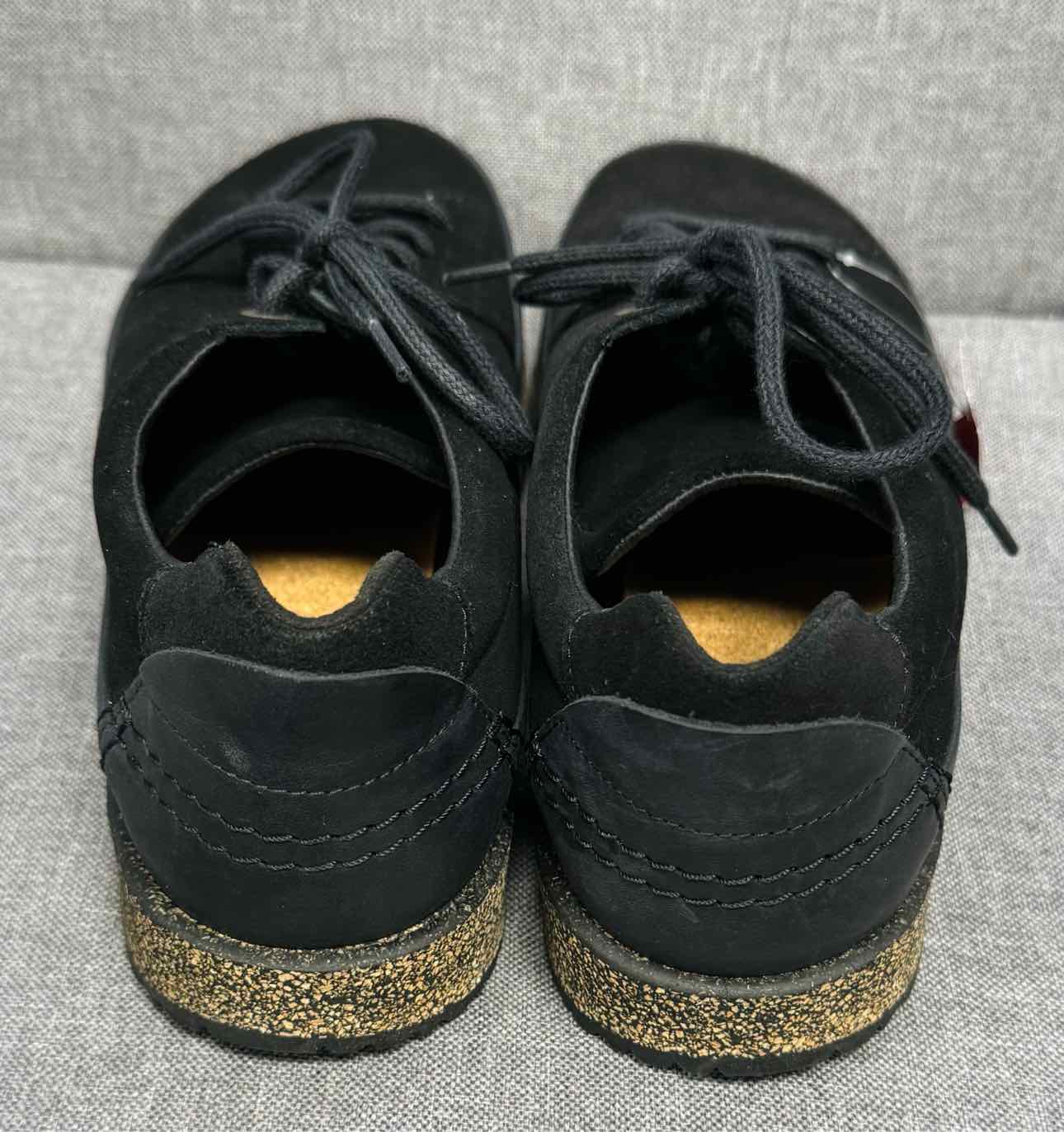 38 Birkenstock Sneakers