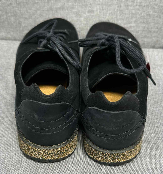 38 Birkenstock Sneakers