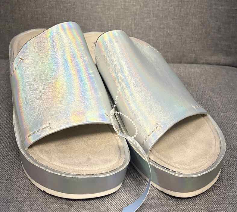 7.5 naked feet Sandals