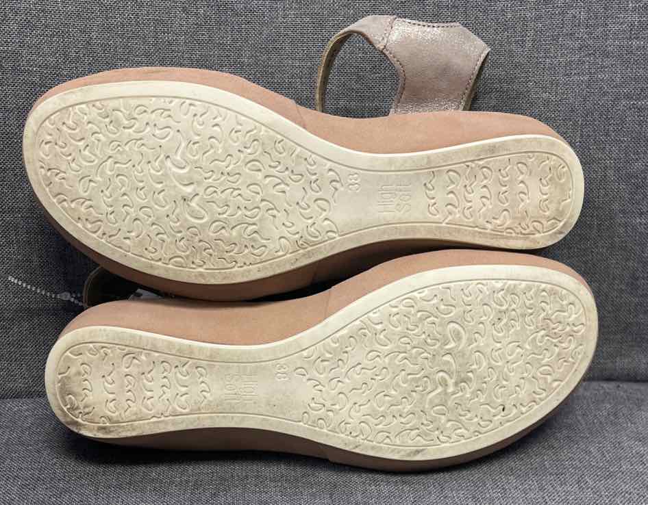 38 ara Sandals