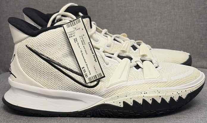 8.5 Nike Sneakers