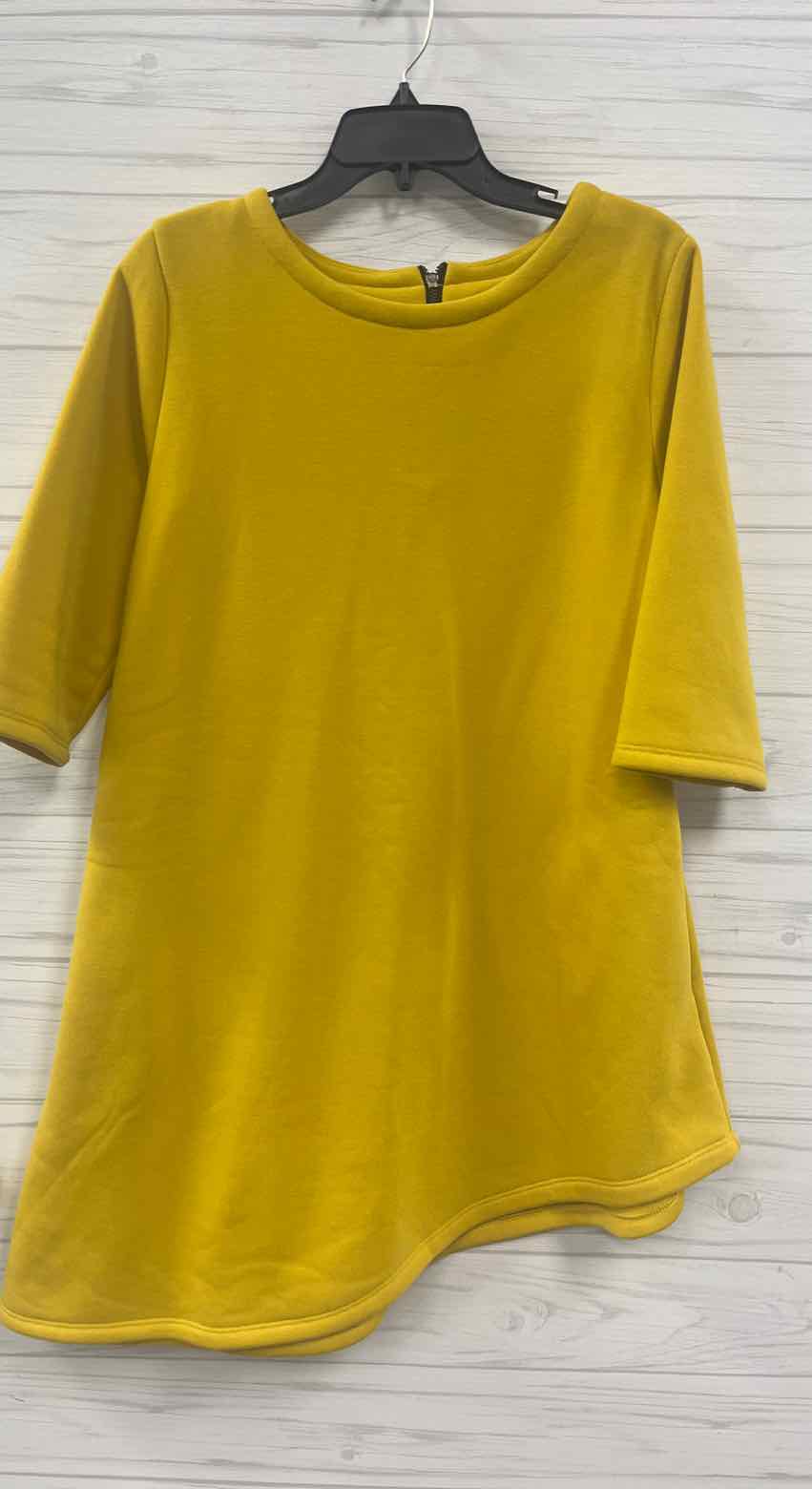 Size M Z Avenue USA Dress