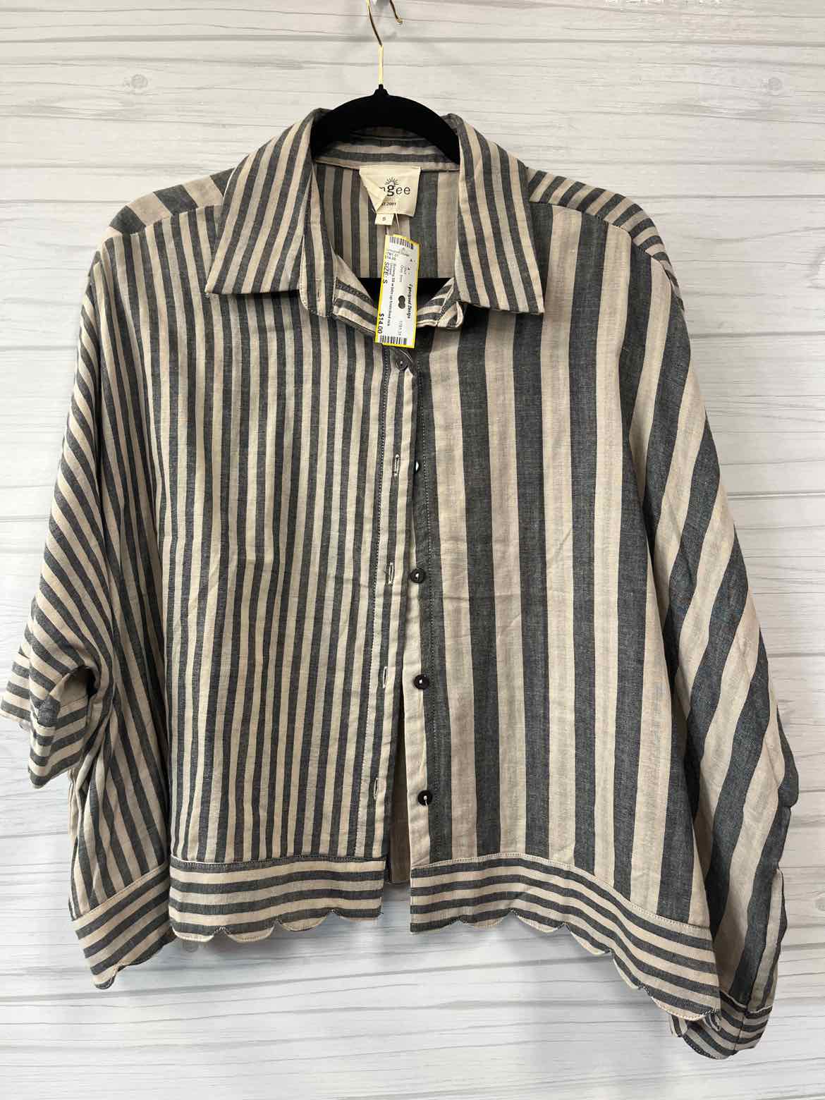 Size S Umgee Shirt