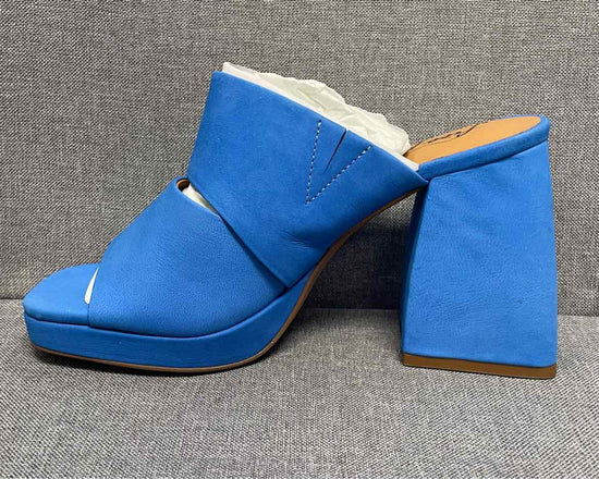 39.5 Free People Sandals