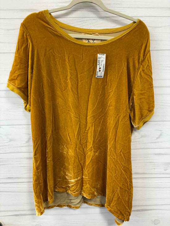 Size M pete & greta Shirt