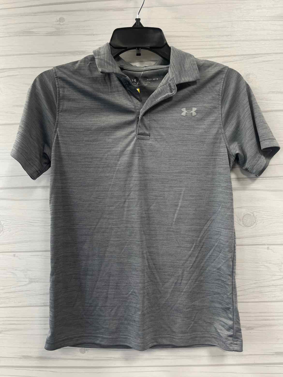 L Under Armor Shirt