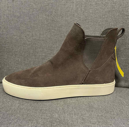12 Ugg Shoes
