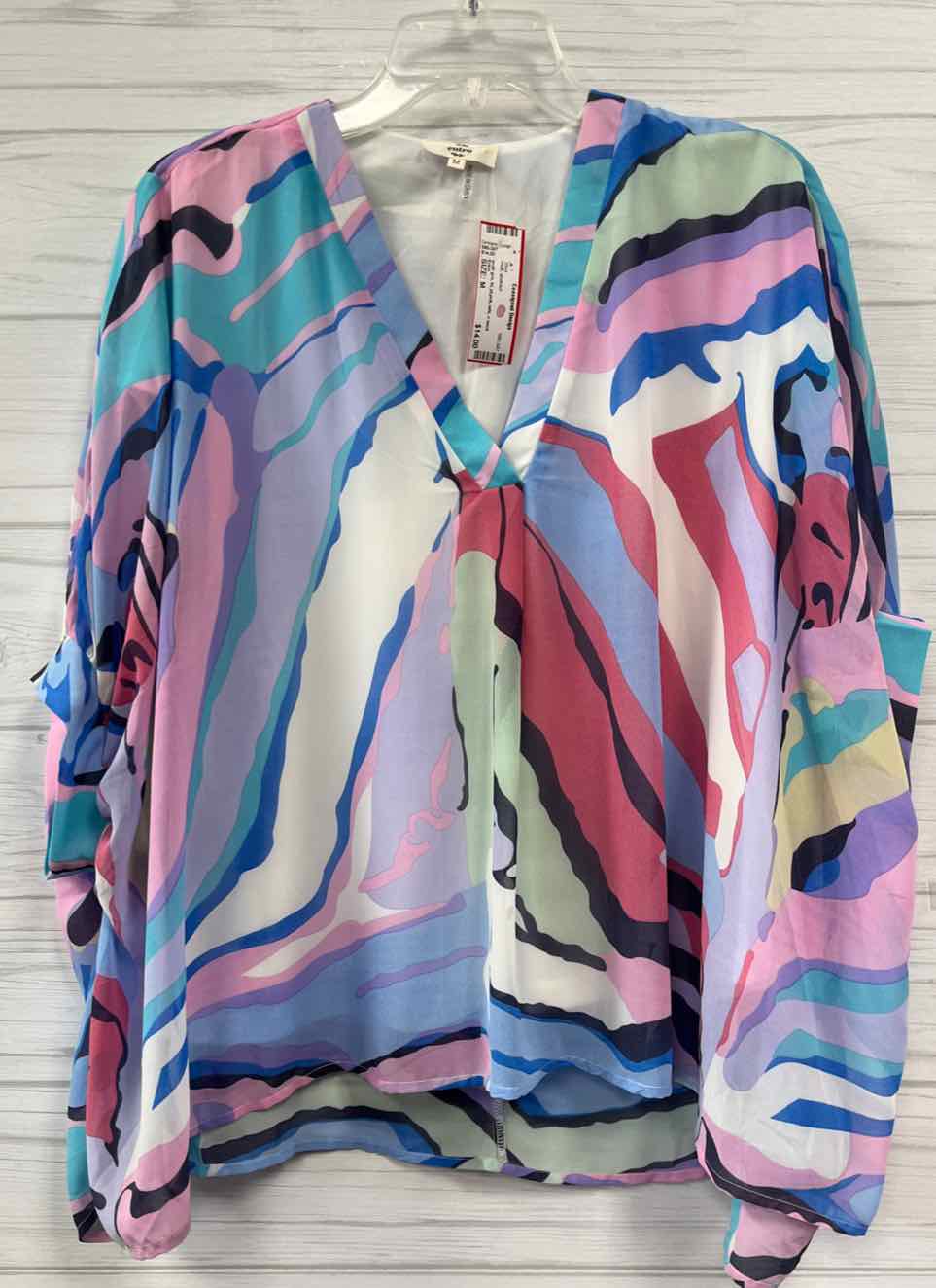 Size M Entro Shirt