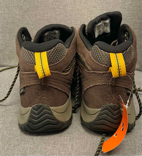 10 MERRELL Shoes