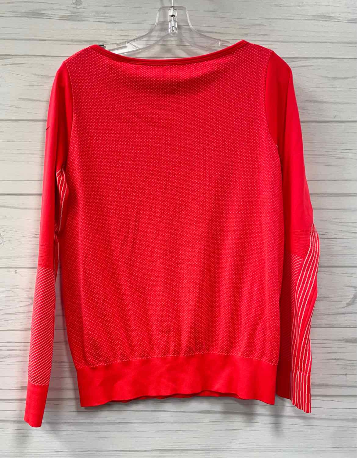 Size M Nike Shirt