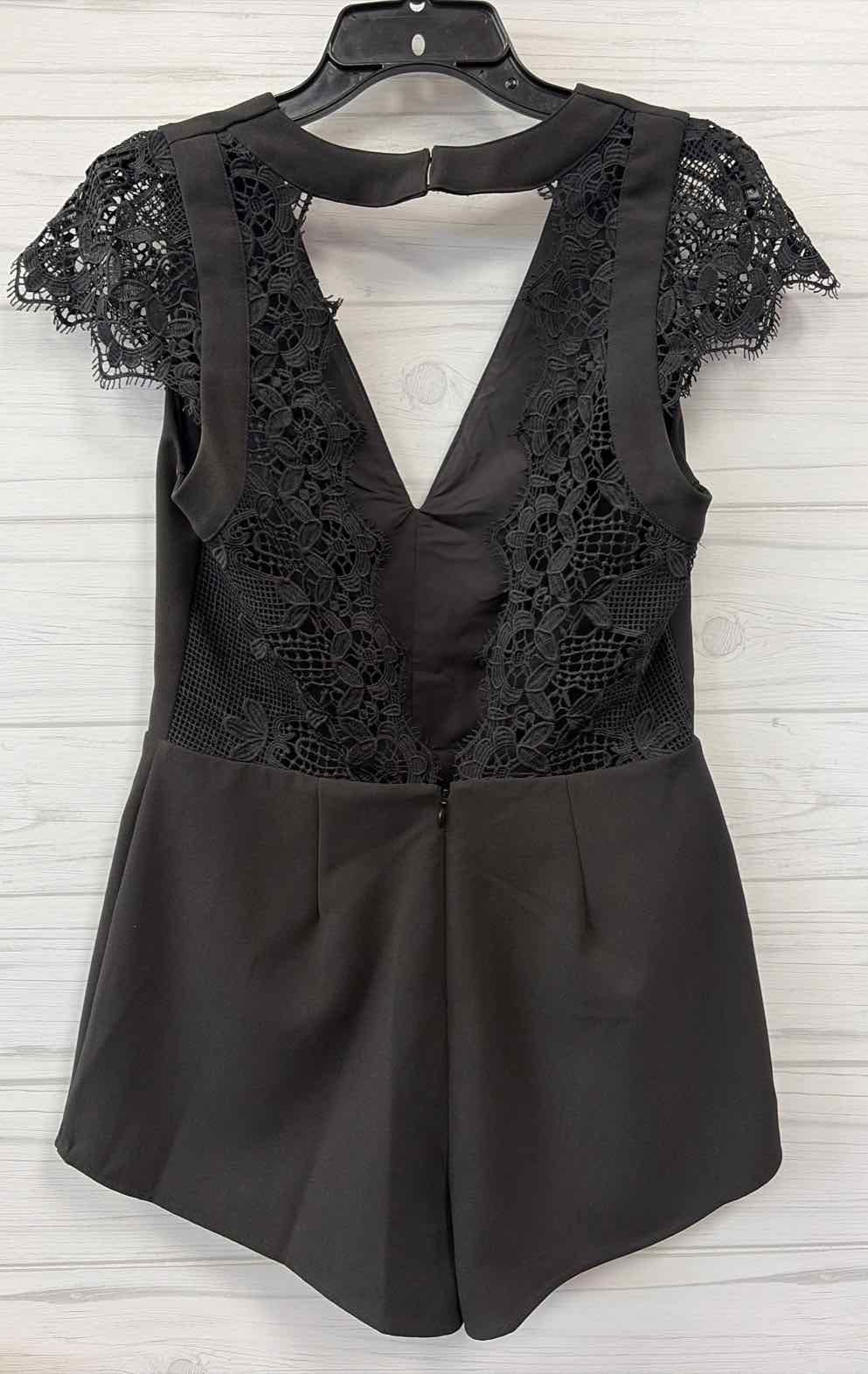 Size S Sugar + Lips Romper