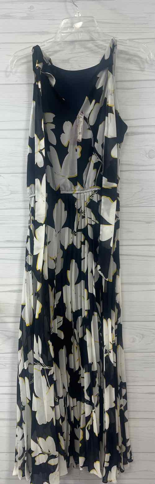 Size 6 SANDRA DARREN Dress