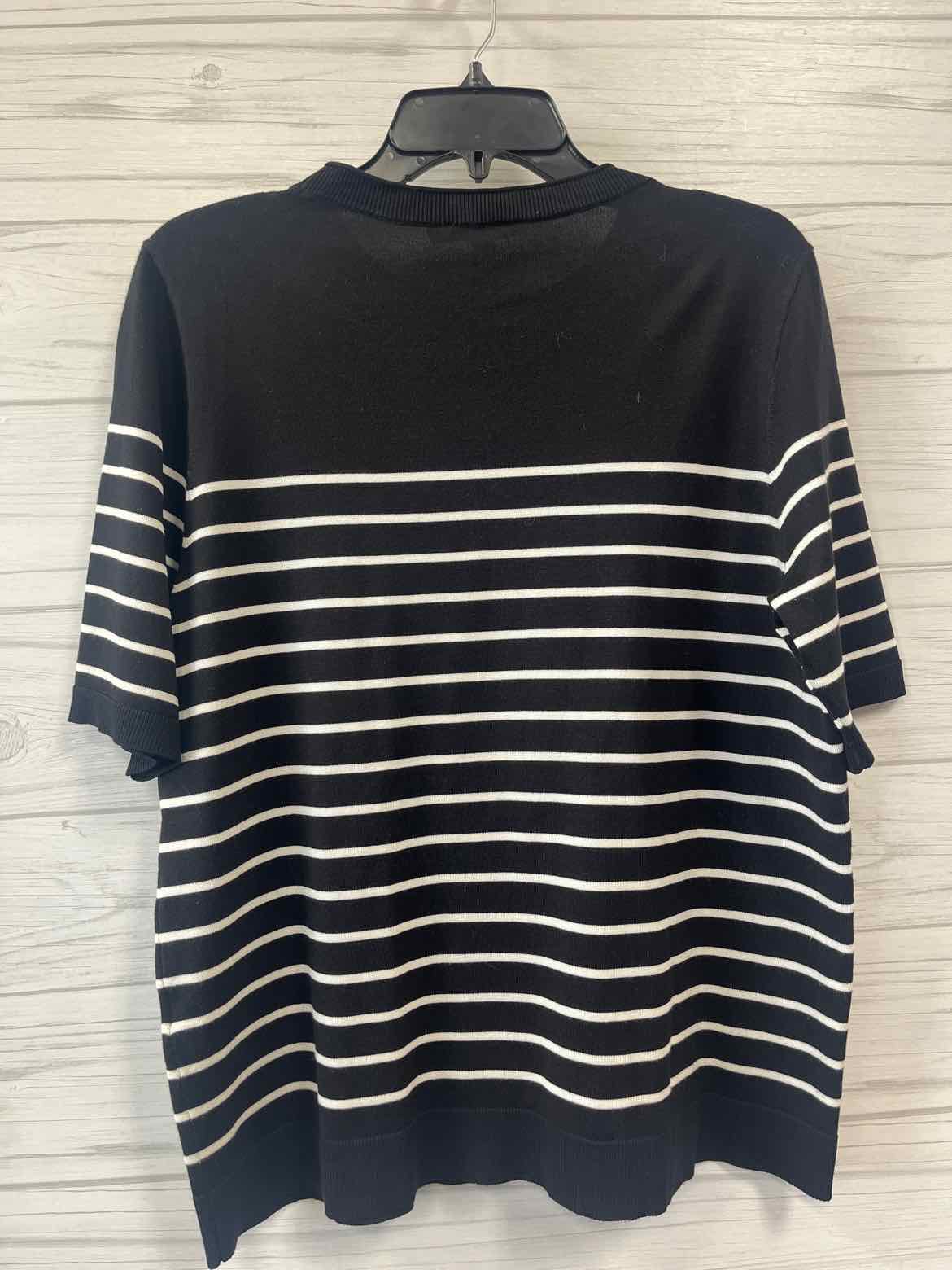 Size 2 Chicos Shirt